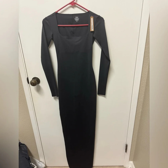 SKIMS BLACK LONG SLEEVE LONG SLIP DRESS - Picture 3 of 6